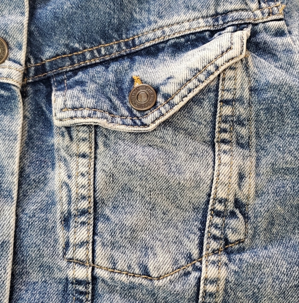 Free People Ollie Femme Denim Trucker Jacket in Aged Stone - Picture 6 of 15